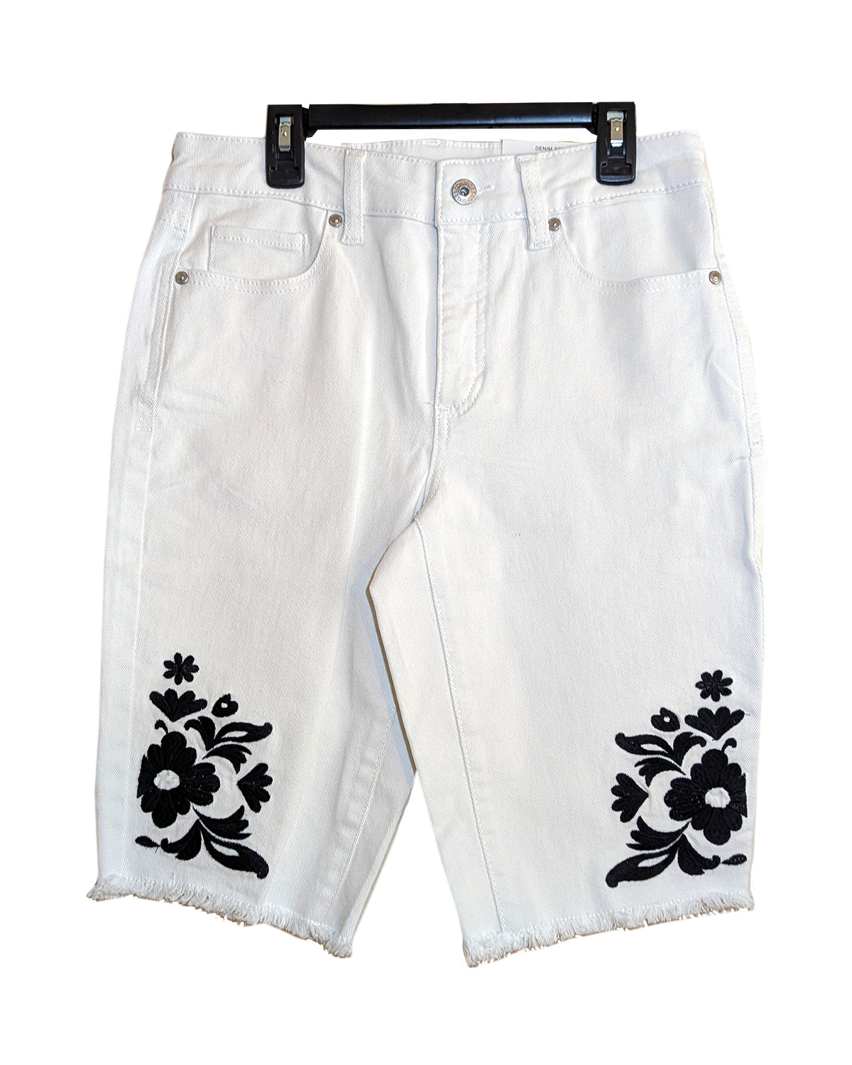 WOMEN'S MID-RISE BERMUDA SHORT